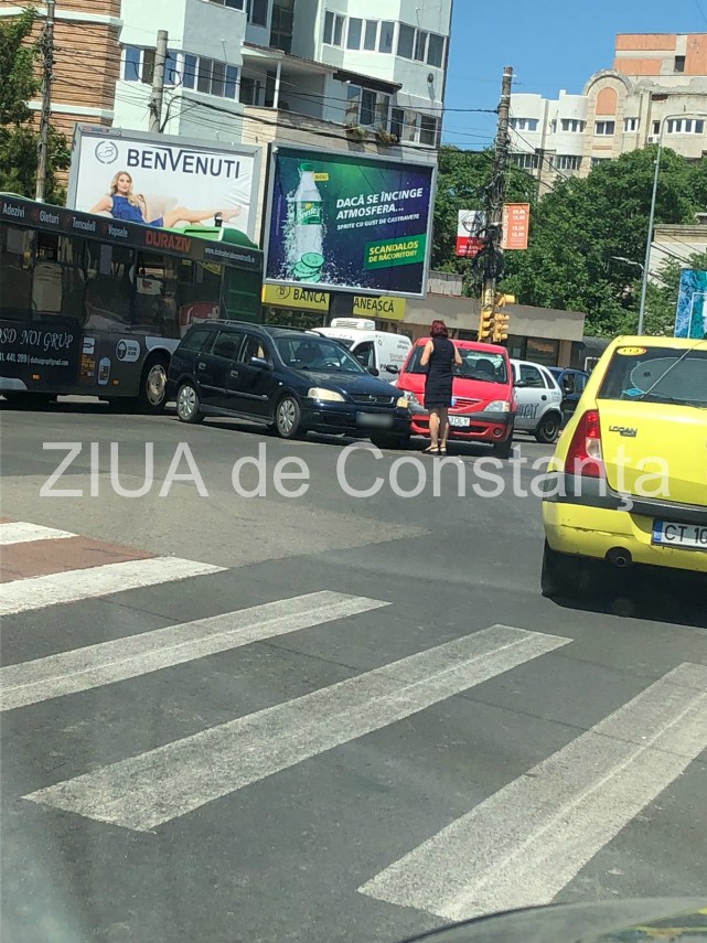 accident rutier pe bulevardul mamaia zona capitol doua autoturisme implicate 661939 accident rutier pe bulevardul mamaia zona capitol doua autoturisme implicate 661939