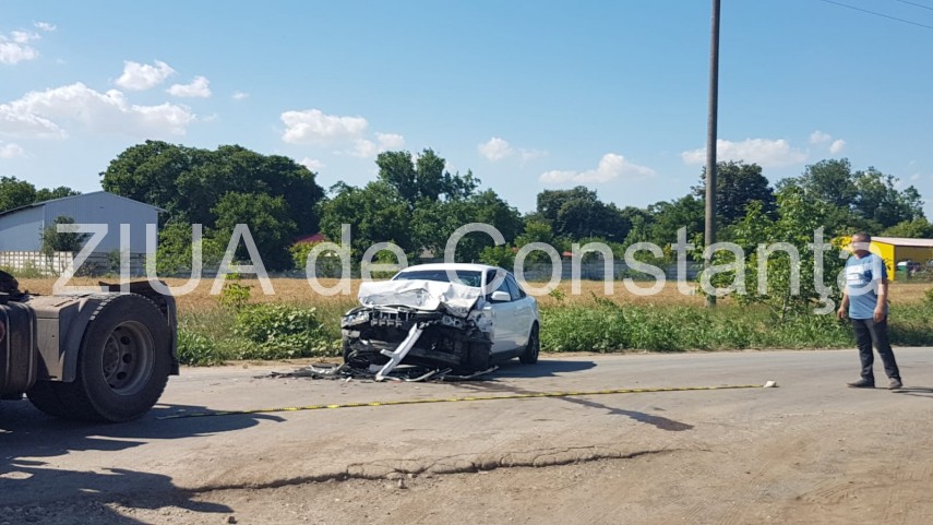 imagini de la eveniment accident rutier in judetul constanta la iesire din localitatea culmea un autocamion imagini de la eveniment accident rutier in judetul constanta la iesire din localitatea culmea un autocamion