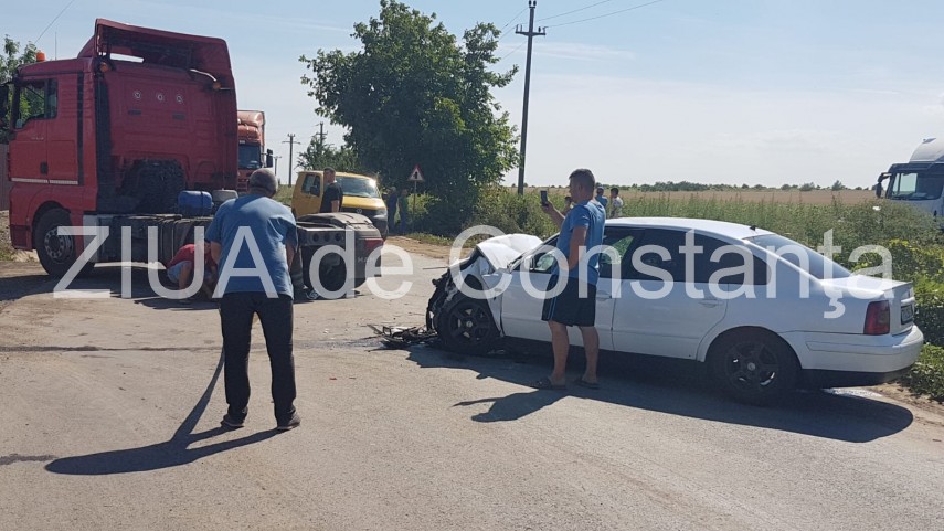 imagini de la eveniment accident rutier in judetul constanta la iesire din localitatea culmea un autocamion imagini de la eveniment accident rutier in judetul constanta la iesire din localitatea culmea un autocamion