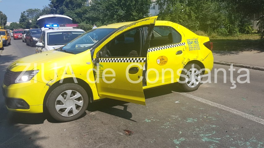 imagini de la eveniment accident rutier in municipiul constanta pe strada il caragiale un taxi implicat imagini de la eveniment accident rutier in municipiul constanta pe strada il caragiale un taxi implicat