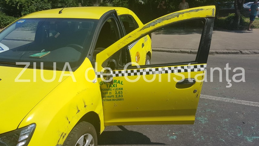 imagini de la eveniment accident rutier in municipiul constanta pe strada il caragiale un taxi implicat imagini de la eveniment accident rutier in municipiul constanta pe strada il caragiale un taxi implicat