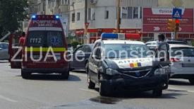 Imagini de la eveniment Mașină de poliție, implicată într-un accident, la intersecția bulevardului Tomis cu strada Ion Rațiu (galerie foto+video)      