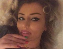 Cântăreață din Turcia, ucisă într-un schimb de focuri, într-un renumit club din Bodrum 