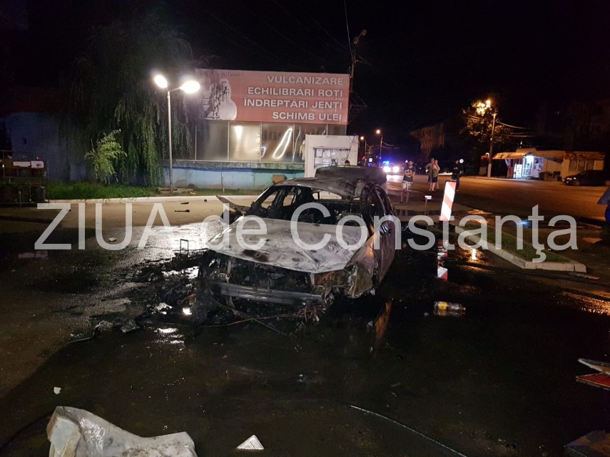judetul constanta accident rutier grav pericol de explozie masina in flacari rasturnata in fata benzinariei judetul constanta accident rutier grav pericol de explozie masina in flacari rasturnata in fata benzinariei