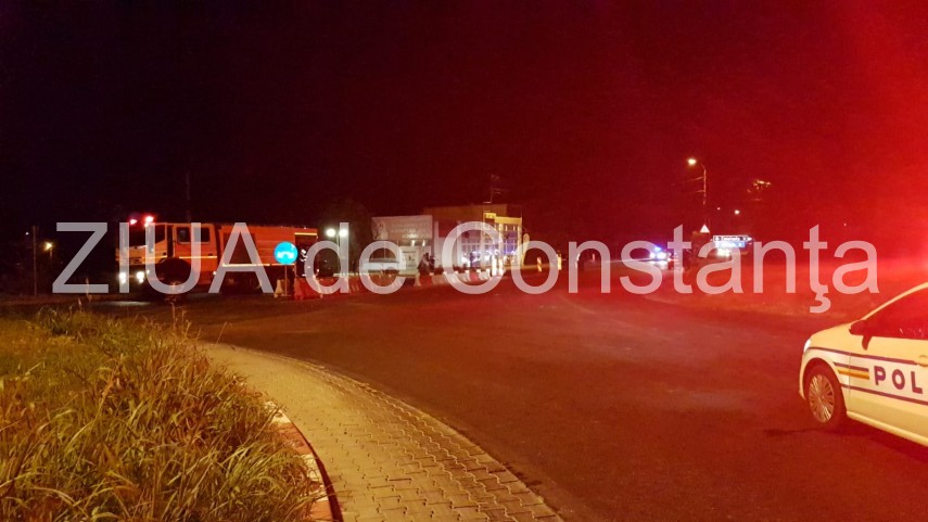 judetul constanta accident rutier grav pericol de explozie masina in flacari rasturnata in fata benzinariei judetul constanta accident rutier grav pericol de explozie masina in flacari rasturnata in fata benzinariei