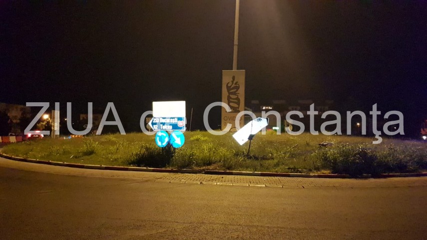 judetul constanta accident rutier grav pericol de explozie masina in flacari rasturnata in fata benzinariei judetul constanta accident rutier grav pericol de explozie masina in flacari rasturnata in fata benzinariei