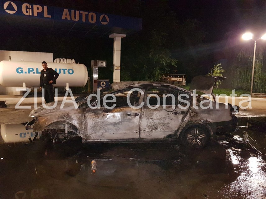judetul constanta accident rutier grav pericol de explozie masina in flacari rasturnata in fata benzinariei judetul constanta accident rutier grav pericol de explozie masina in flacari rasturnata in fata benzinariei