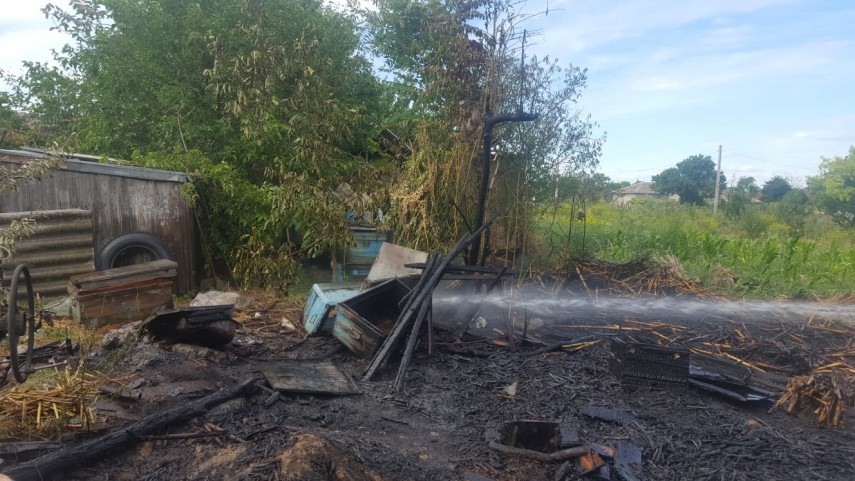 incendiu in localitatea salcioara judetul tulcea pompierii de la statia babadag chemati in ajutor galerie incendiu in localitatea salcioara judetul tulcea pompierii de la statia babadag chemati in ajutor galerie