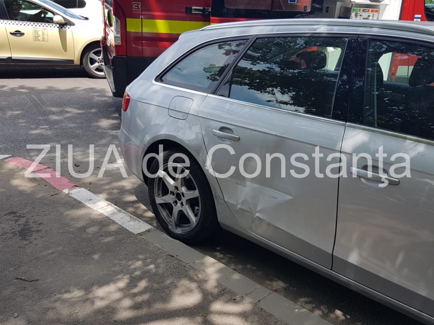 accident rutier pe aurel vlaicu din constanta aproape de campusul universitar 662366 accident rutier pe aurel vlaicu din constanta aproape de campusul universitar 662366