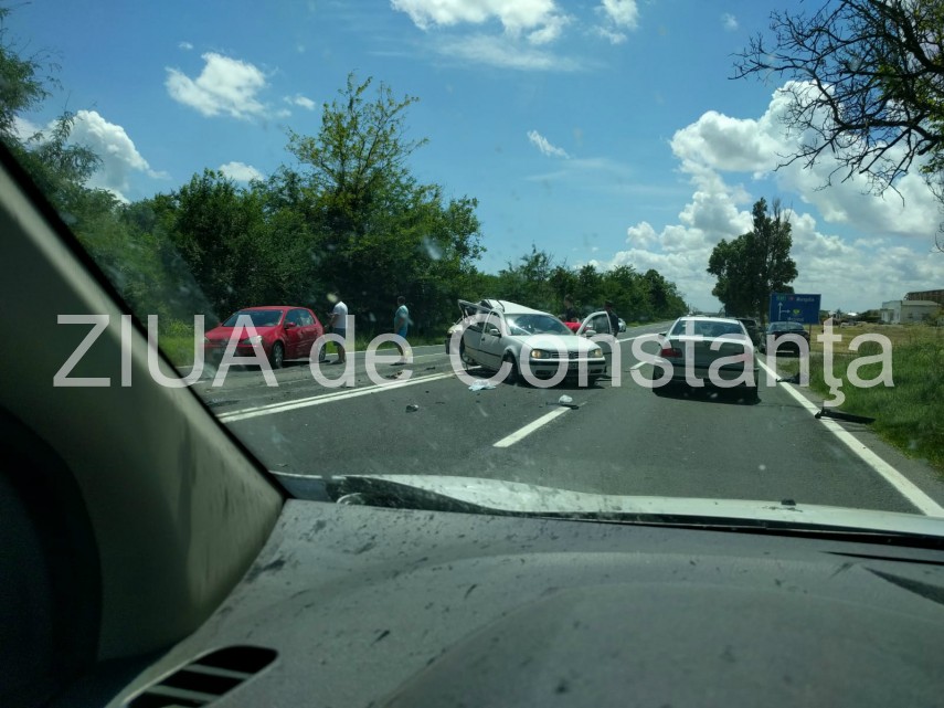 imagini de la eveniment accident grav pe dn 39 la intrare in localitatea 23 august 662447 imagini de la eveniment accident grav pe dn 39 la intrare in localitatea 23 august 662447