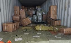 Zeci de mii de bunuri nedeclarate, confiscate în Portul Constanţa Sud Agigea (galerie foto)