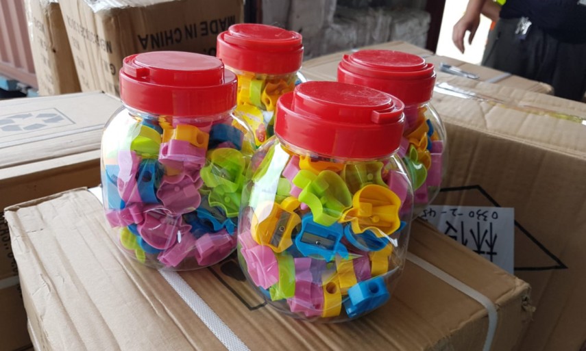 zeci de mii de bunuri nedeclarate confiscate in portul constanta sud agigea 662599 zeci de mii de bunuri nedeclarate confiscate in portul constanta sud agigea 662599