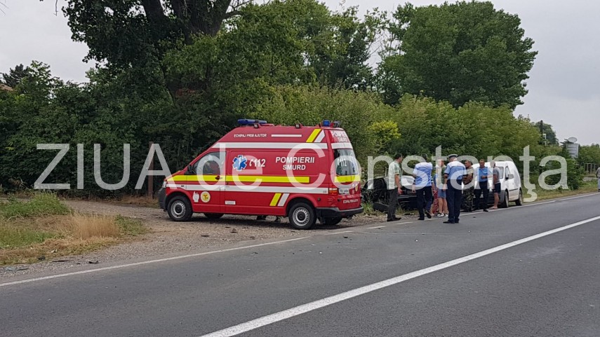 accident rutier langa colegiul dobrogea din castelu trei victime 662858 accident rutier langa colegiul dobrogea din castelu trei victime 662858