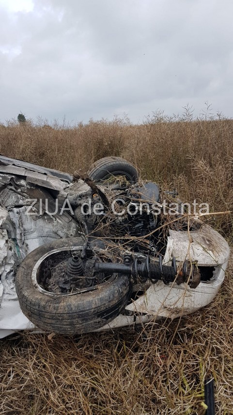 accident rutier langa colegiul dobrogea din castelu trei victime 662858 accident rutier langa colegiul dobrogea din castelu trei victime 662858