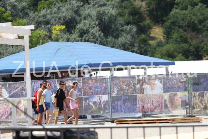 pregatirile pentru festivalul neversea sunt in toi in aceste momente biletele cumparate pot fi schimbate pregatirile pentru festivalul neversea sunt in toi in aceste momente biletele cumparate pot fi schimbate