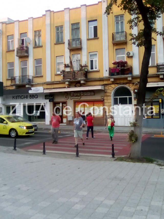protest inedit la constanta in apropierea prefecturii incredibil ce varianta de protest au ales mai multi protest inedit la constanta in apropierea prefecturii incredibil ce varianta de protest au ales mai multi