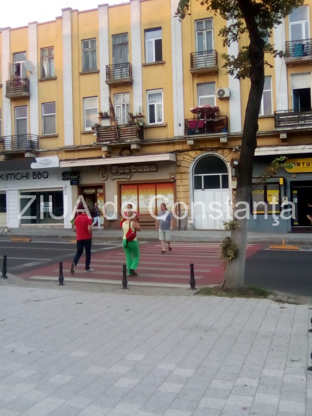 protest inedit la constanta in apropierea prefecturii incredibil ce varianta de protest au ales mai multi protest inedit la constanta in apropierea prefecturii incredibil ce varianta de protest au ales mai multi
