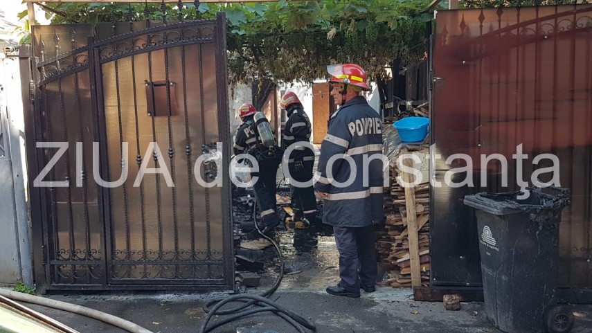imagini de la eveniment pompierii in alerta incendiu de proportii in curtea unui imobil din constanta imagini de la eveniment pompierii in alerta incendiu de proportii in curtea unui imobil din constanta
