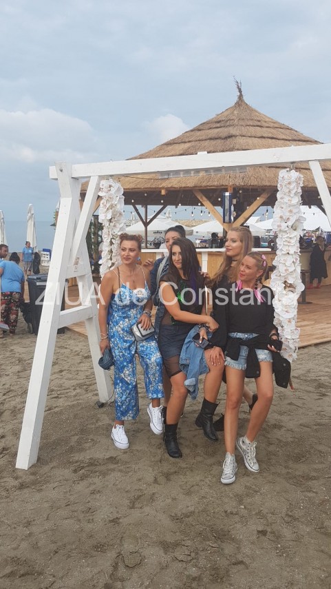 live imagini de la eveniment festivalul neversea la start ploaia nu a speriat spectatorii dornici de live imagini de la eveniment festivalul neversea la start ploaia nu a speriat spectatorii dornici de