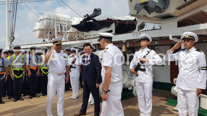 live imagini de la eveniment portul militar constanta nava scoala mircea s a intors acasa 663476 live imagini de la eveniment portul militar constanta nava scoala mircea s a intors acasa 663476