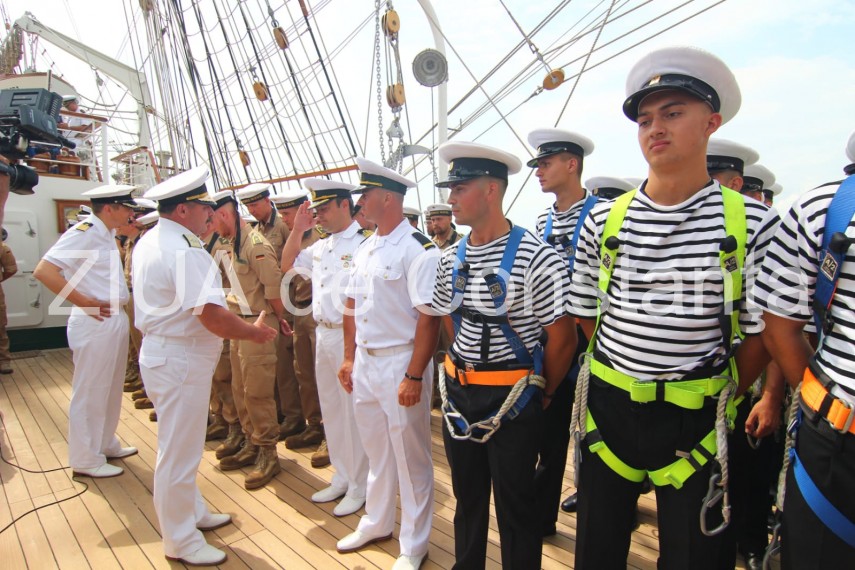 live imagini de la eveniment portul militar constanta nava scoala mircea s a intors acasa 663476 live imagini de la eveniment portul militar constanta nava scoala mircea s a intors acasa 663476