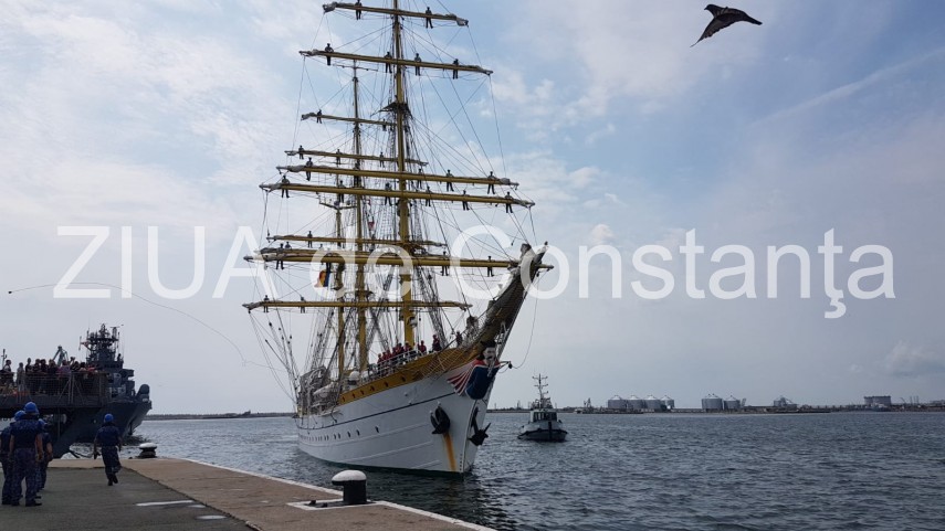 live imagini de la eveniment portul militar constanta nava scoala mircea s a intors acasa 663476 live imagini de la eveniment portul militar constanta nava scoala mircea s a intors acasa 663476