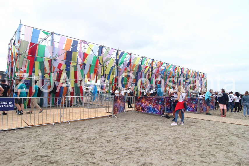 neversea ziua 1 ploaia torentiala nu i a speriat pe festivalieri hardwell si alan walker au facut show neversea ziua 1 ploaia torentiala nu i a speriat pe festivalieri hardwell si alan walker au facut show