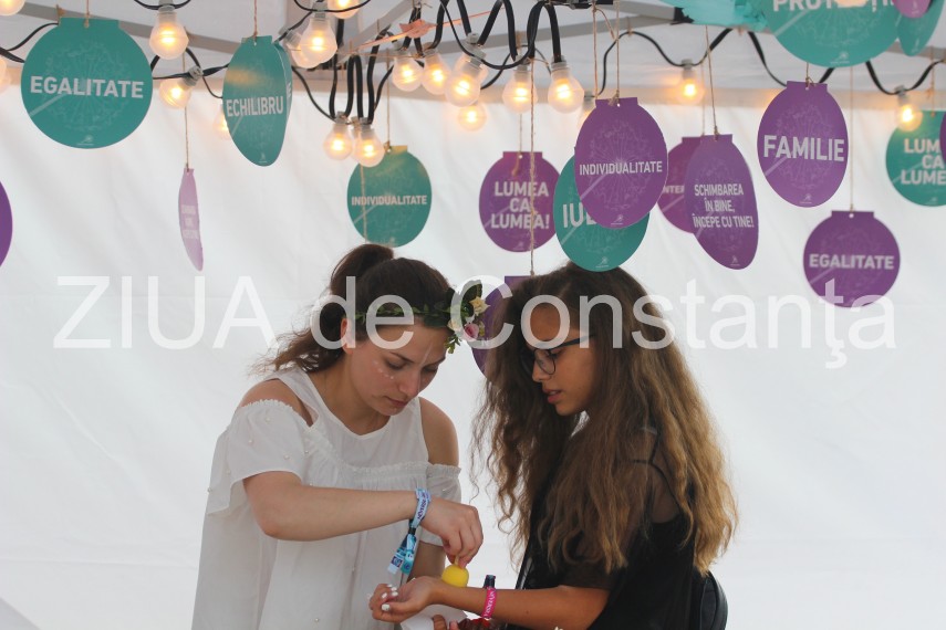 neversea ziua 1 ploaia torentiala nu i a speriat pe festivalieri hardwell si alan walker au facut show neversea ziua 1 ploaia torentiala nu i a speriat pe festivalieri hardwell si alan walker au facut show