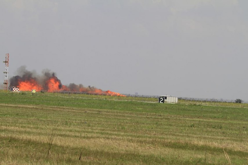 accident aviatic la baza borcea din fetesti un mig 21 lancer s a prabusit la un show aviatic 663760 accident aviatic la baza borcea din fetesti un mig 21 lancer s a prabusit la un show aviatic 663760