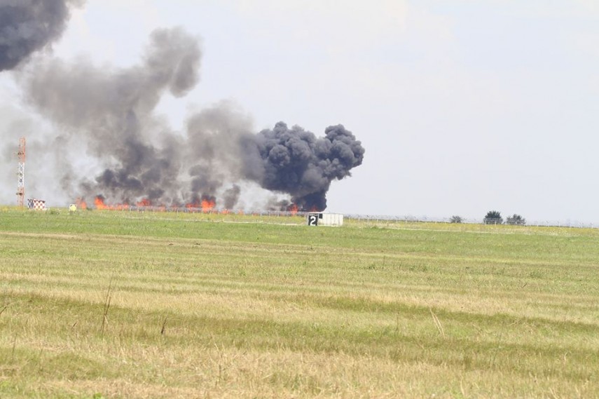 accident aviatic la baza borcea din fetesti un mig 21 lancer s a prabusit la un show aviatic 663760 accident aviatic la baza borcea din fetesti un mig 21 lancer s a prabusit la un show aviatic 663760