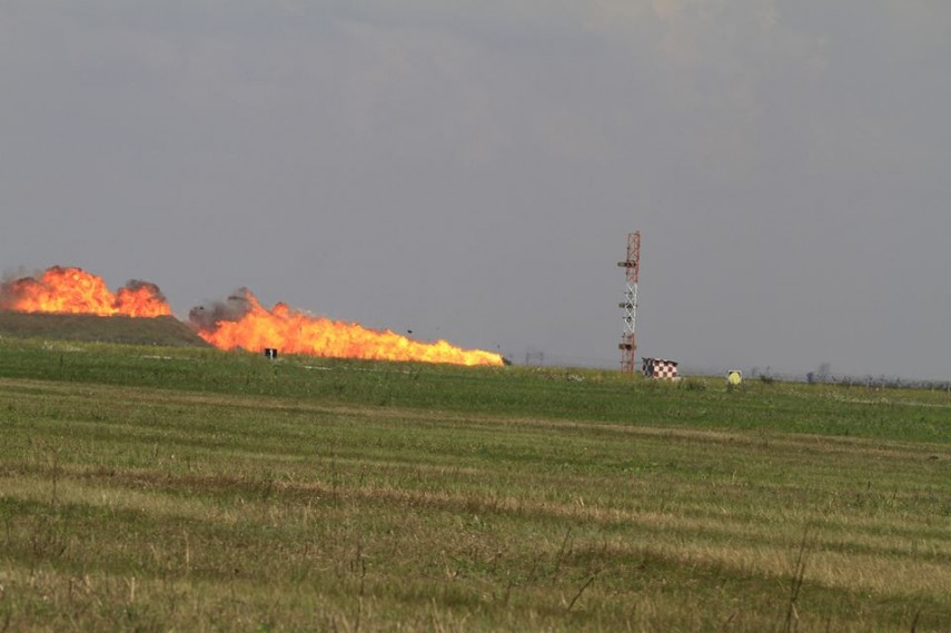 accident aviatic la baza borcea din fetesti un mig 21 lancer s a prabusit la un show aviatic 663760 accident aviatic la baza borcea din fetesti un mig 21 lancer s a prabusit la un show aviatic 663760