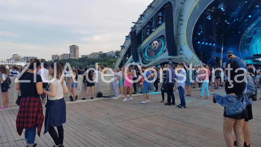 neversea ziua 3 armin van buuren 5 ore de muzica trance 58 000 de fani au dansat pana la rasarit galerie neversea ziua 3 armin van buuren 5 ore de muzica trance 58 000 de fani au dansat pana la rasarit galerie