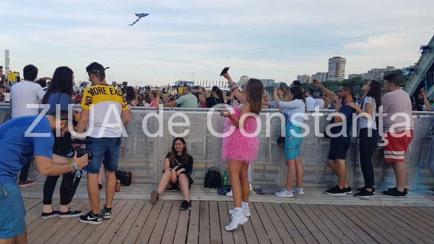 neversea ziua 3 armin van buuren 5 ore de muzica trance 58 000 de fani au dansat pana la rasarit galerie neversea ziua 3 armin van buuren 5 ore de muzica trance 58 000 de fani au dansat pana la rasarit galerie