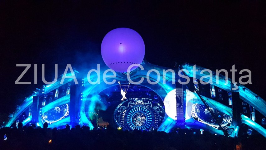 neversea ziua 3 armin van buuren 5 ore de muzica trance 58 000 de fani au dansat pana la rasarit galerie neversea ziua 3 armin van buuren 5 ore de muzica trance 58 000 de fani au dansat pana la rasarit galerie