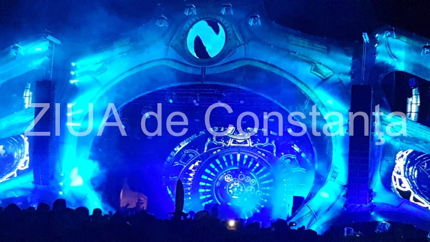 neversea ziua 3 armin van buuren 5 ore de muzica trance 58 000 de fani au dansat pana la rasarit galerie neversea ziua 3 armin van buuren 5 ore de muzica trance 58 000 de fani au dansat pana la rasarit galerie