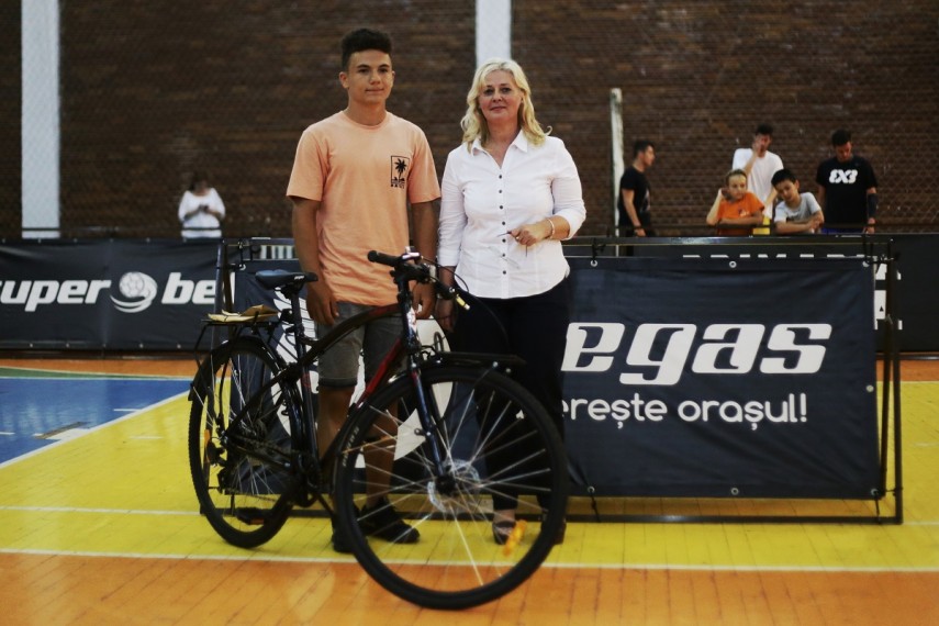 baschet 3x3 baschetbalistii de la autohtonii au castigat premiul cel mare la superbet tulcea streetball baschet 3x3 baschetbalistii de la autohtonii au castigat premiul cel mare la superbet tulcea streetball