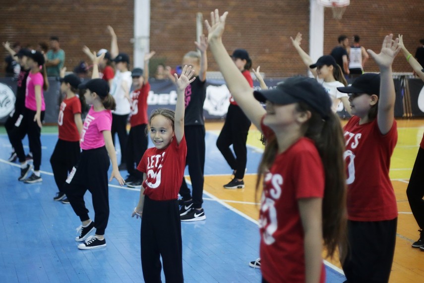 baschet 3x3 baschetbalistii de la autohtonii au castigat premiul cel mare la superbet tulcea streetball baschet 3x3 baschetbalistii de la autohtonii au castigat premiul cel mare la superbet tulcea streetball