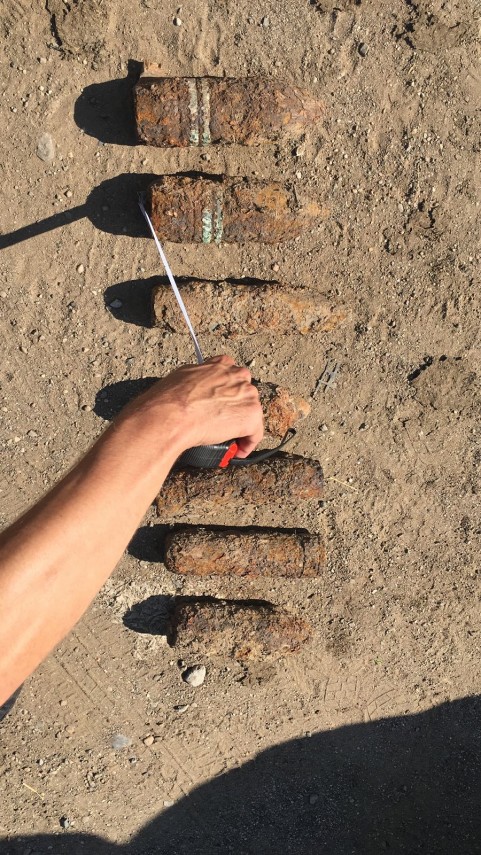 pericol de explozie in localitatea baia judetul tulcea mai multe proiectile gasite la groapa de gunoi pericol de explozie in localitatea baia judetul tulcea mai multe proiectile gasite la groapa de gunoi