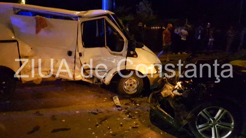 imagini de la eveniment accident rutier grav pe bulevardul ic bratianu din constanta in zona politiei imagini de la eveniment accident rutier grav pe bulevardul ic bratianu din constanta in zona politiei