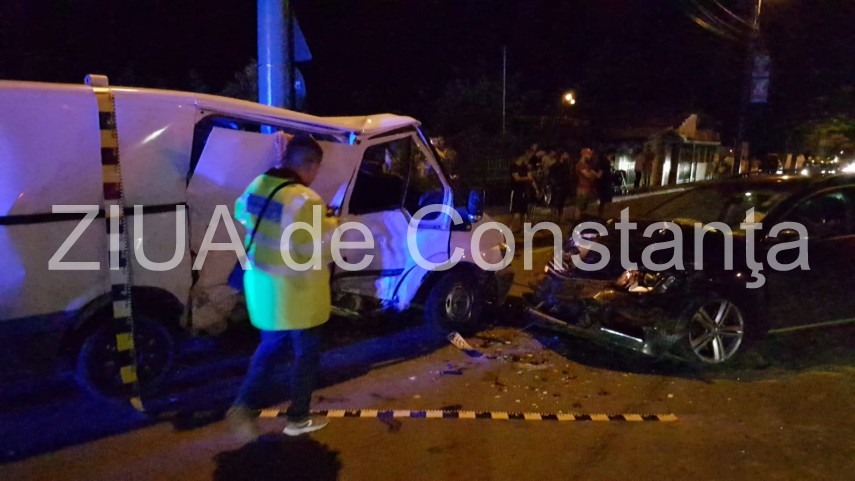 imagini de la eveniment accident rutier grav pe bulevardul ic bratianu din constanta in zona politiei imagini de la eveniment accident rutier grav pe bulevardul ic bratianu din constanta in zona politiei