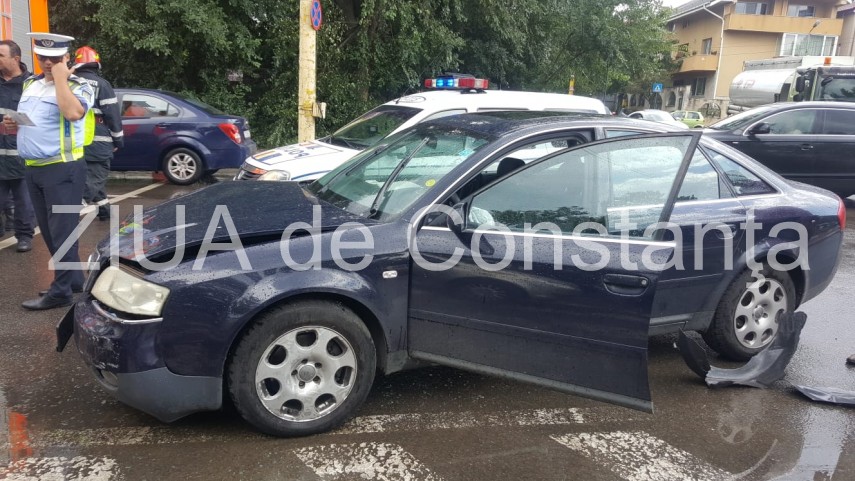 imagini de la eveniment accident rutier pe strada soveja o persoana incarcerata 664547 imagini de la eveniment accident rutier pe strada soveja o persoana incarcerata 664547