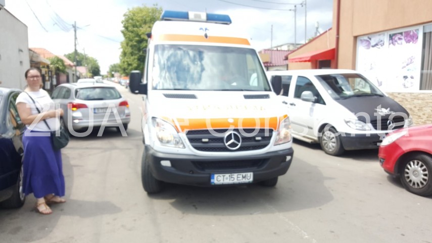 imagini de la eveniment accident rutier pe strada soveja o persoana incarcerata 664547 imagini de la eveniment accident rutier pe strada soveja o persoana incarcerata 664547