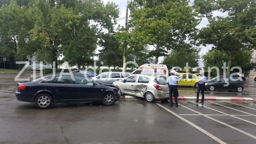 imagini de la eveniment accident rutier pe strada soveja o persoana incarcerata 664547 imagini de la eveniment accident rutier pe strada soveja o persoana incarcerata 664547