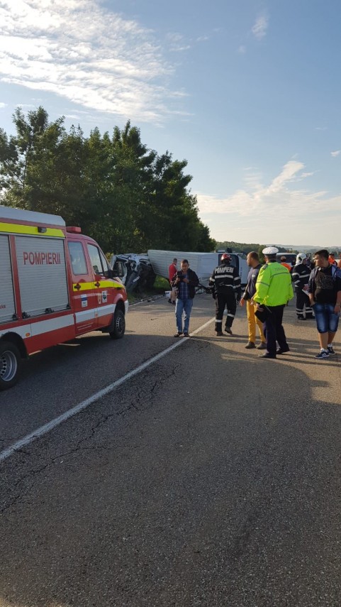 accident in lant in judetul suceava doua microbuze de calatori implicate cinci persoane au fost ranite accident in lant in judetul suceava doua microbuze de calatori implicate cinci persoane au fost ranite