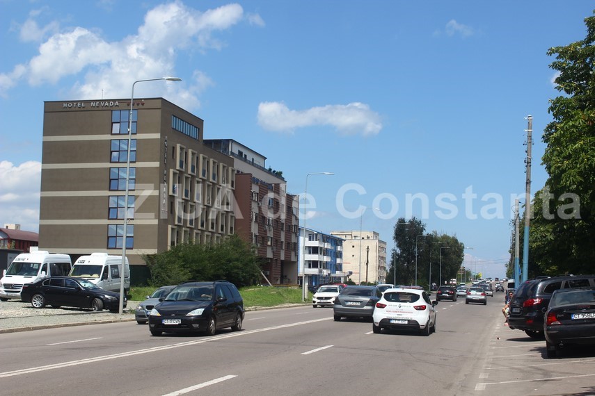 linia dubla continua din dreptul unui supermarket de pe aurel vlaicu marul discordiei intre locuitori linia dubla continua din dreptul unui supermarket de pe aurel vlaicu marul discordiei intre locuitori