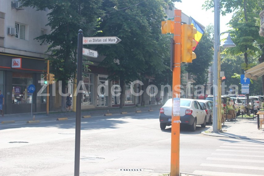 actiunea de inlocuire a placutelor stradale pe cladiri si in intersectiile principale din constanta se actiunea de inlocuire a placutelor stradale pe cladiri si in intersectiile principale din constanta se