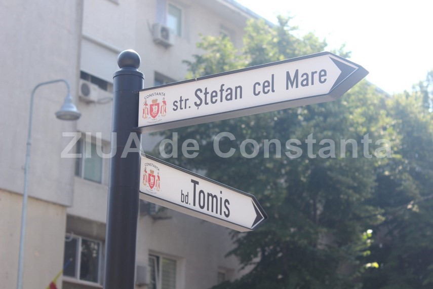 actiunea de inlocuire a placutelor stradale pe cladiri si in intersectiile principale din constanta se actiunea de inlocuire a placutelor stradale pe cladiri si in intersectiile principale din constanta se