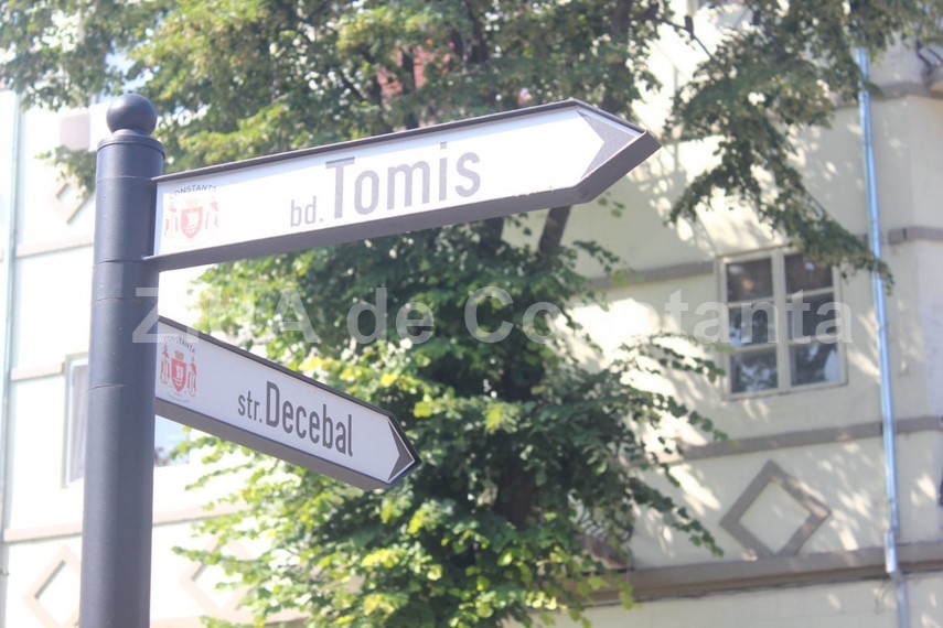 actiunea de inlocuire a placutelor stradale pe cladiri si in intersectiile principale din constanta se actiunea de inlocuire a placutelor stradale pe cladiri si in intersectiile principale din constanta se