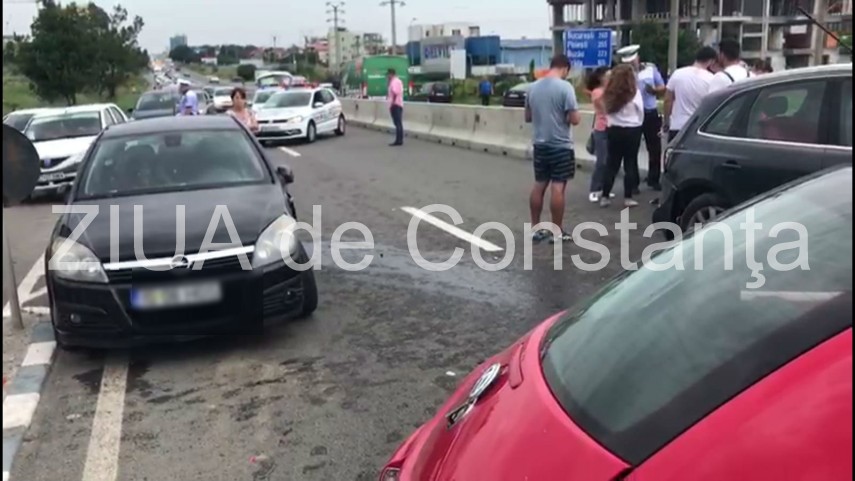 carambol la iesire din constanta spre ovidiu sase masini implicate trafic ingreunat 665649 carambol la iesire din constanta spre ovidiu sase masini implicate trafic ingreunat 665649