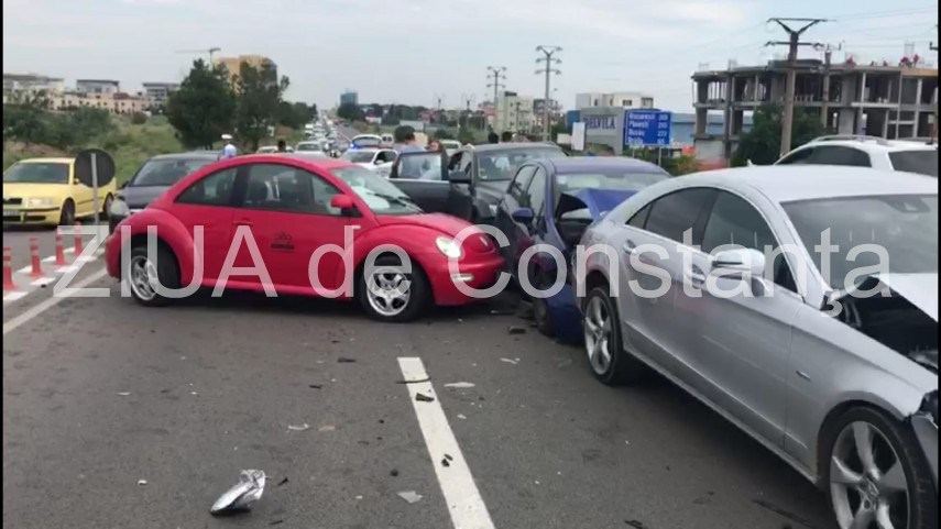 carambol la iesire din constanta spre ovidiu sase masini implicate trafic ingreunat 665649 carambol la iesire din constanta spre ovidiu sase masini implicate trafic ingreunat 665649
